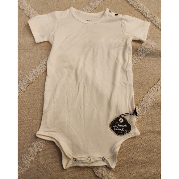 Sweet bamboo bodysuit size 12-18m nwt - Picture 1 of 4